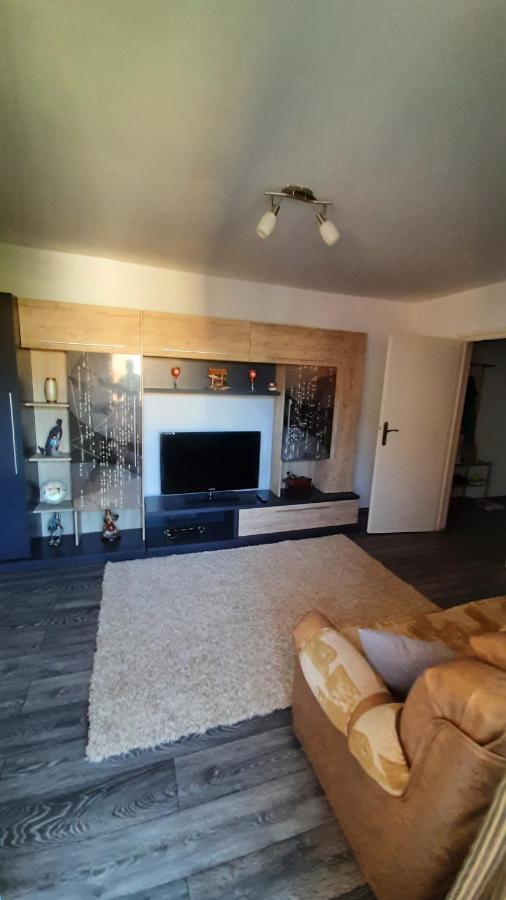 Apartament Victory Apartment Orşova Екстериор снимка