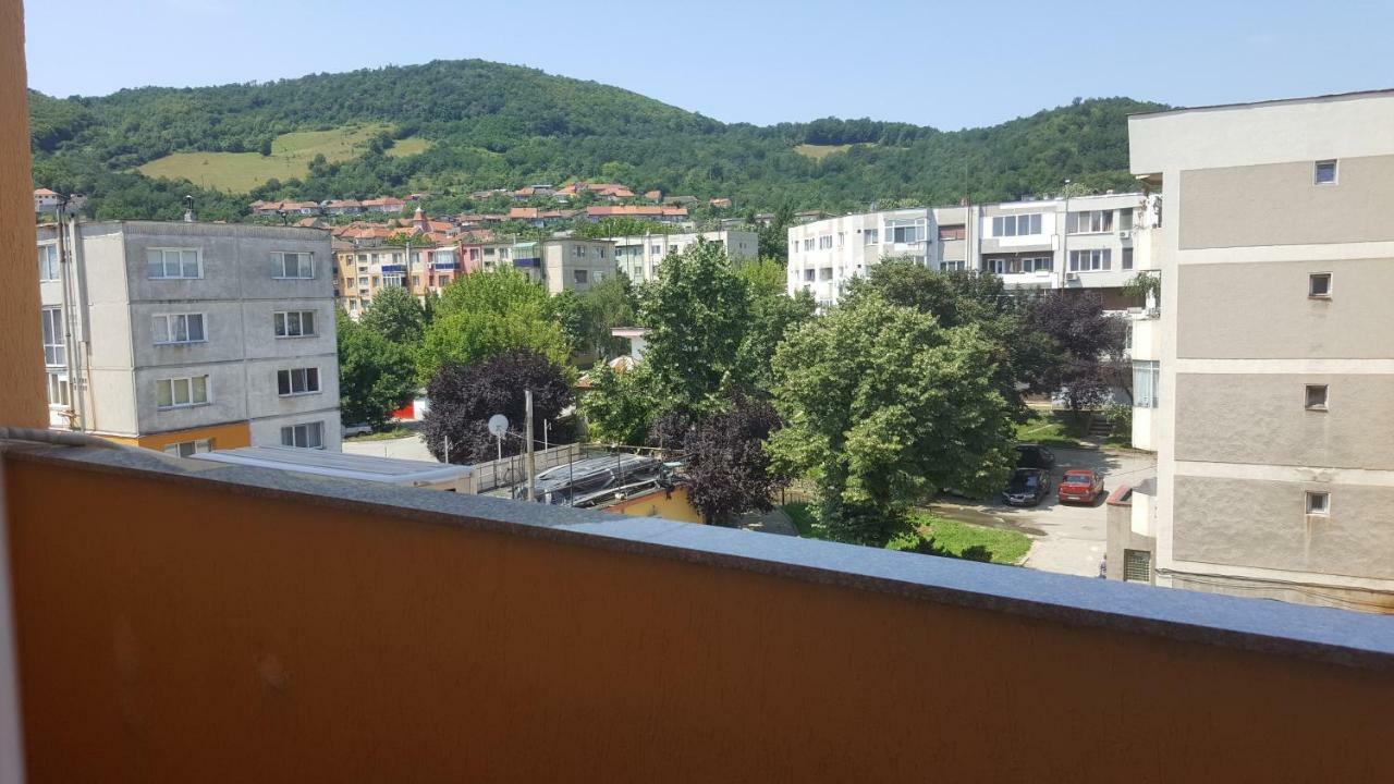 Apartament Victory Apartment Orşova Екстериор снимка