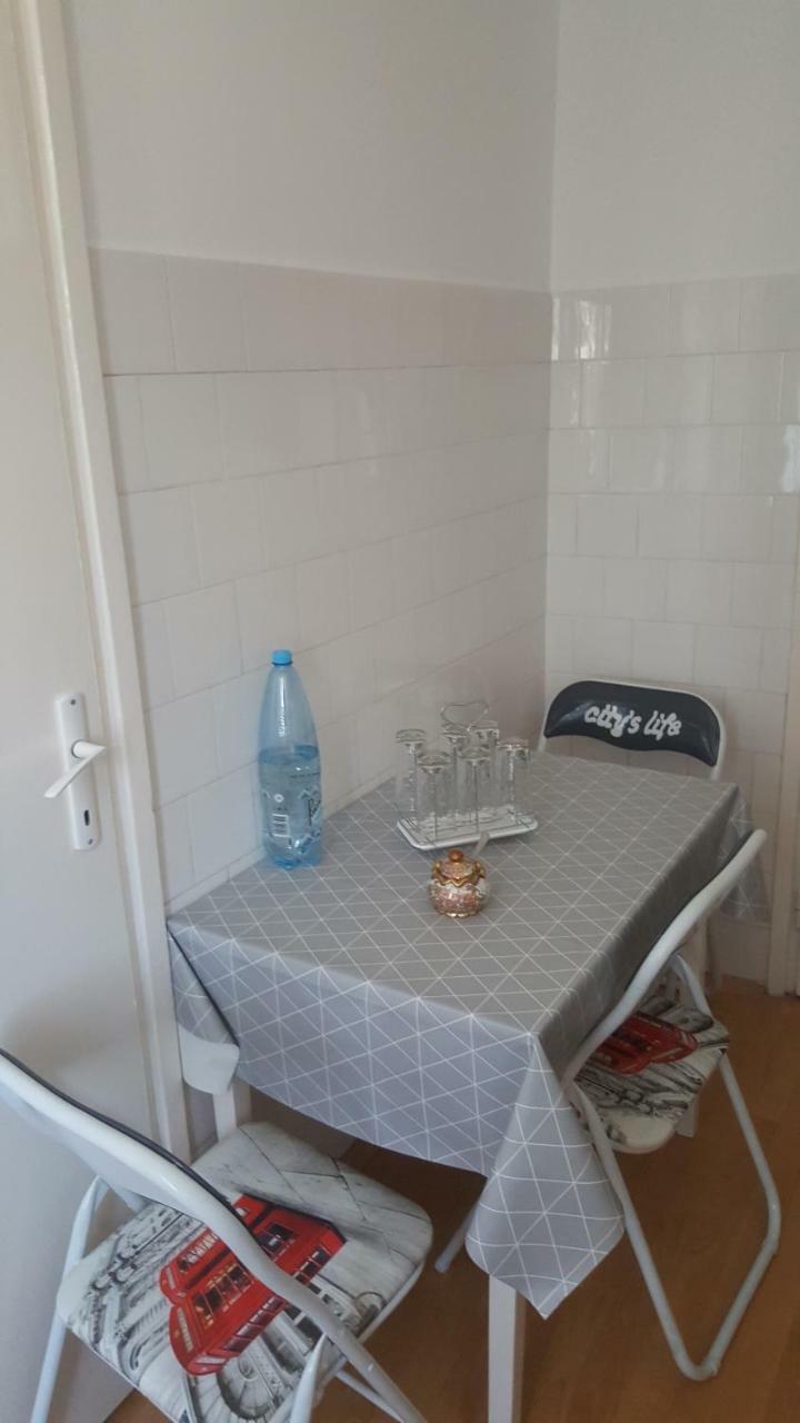 Apartament Victory Apartment Orşova Екстериор снимка